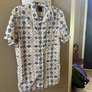 Mens button up North Face shirt